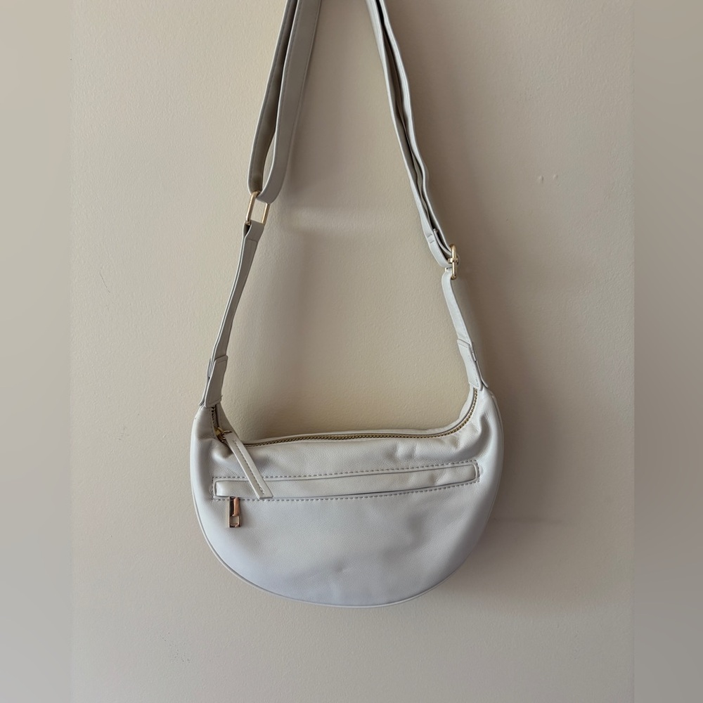 Elegant Cream Shoulder Bag